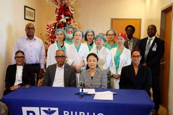 载誉归来！“光明行”义诊团队为巴哈马民众点亮希望之光