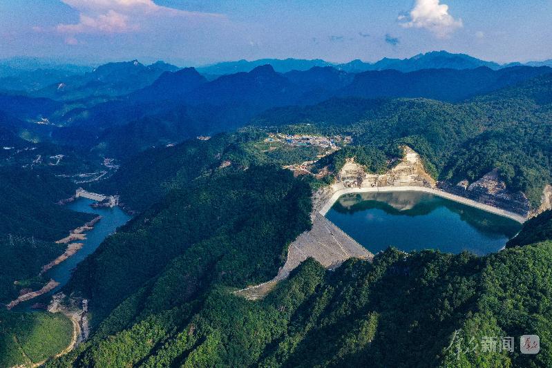 绿水青山映三秦