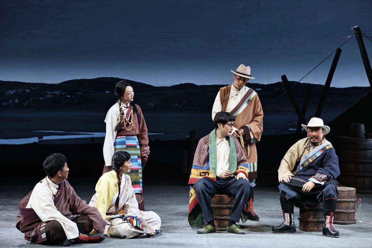 扎根草原56载的“草原曼巴”“登上”话剧舞台