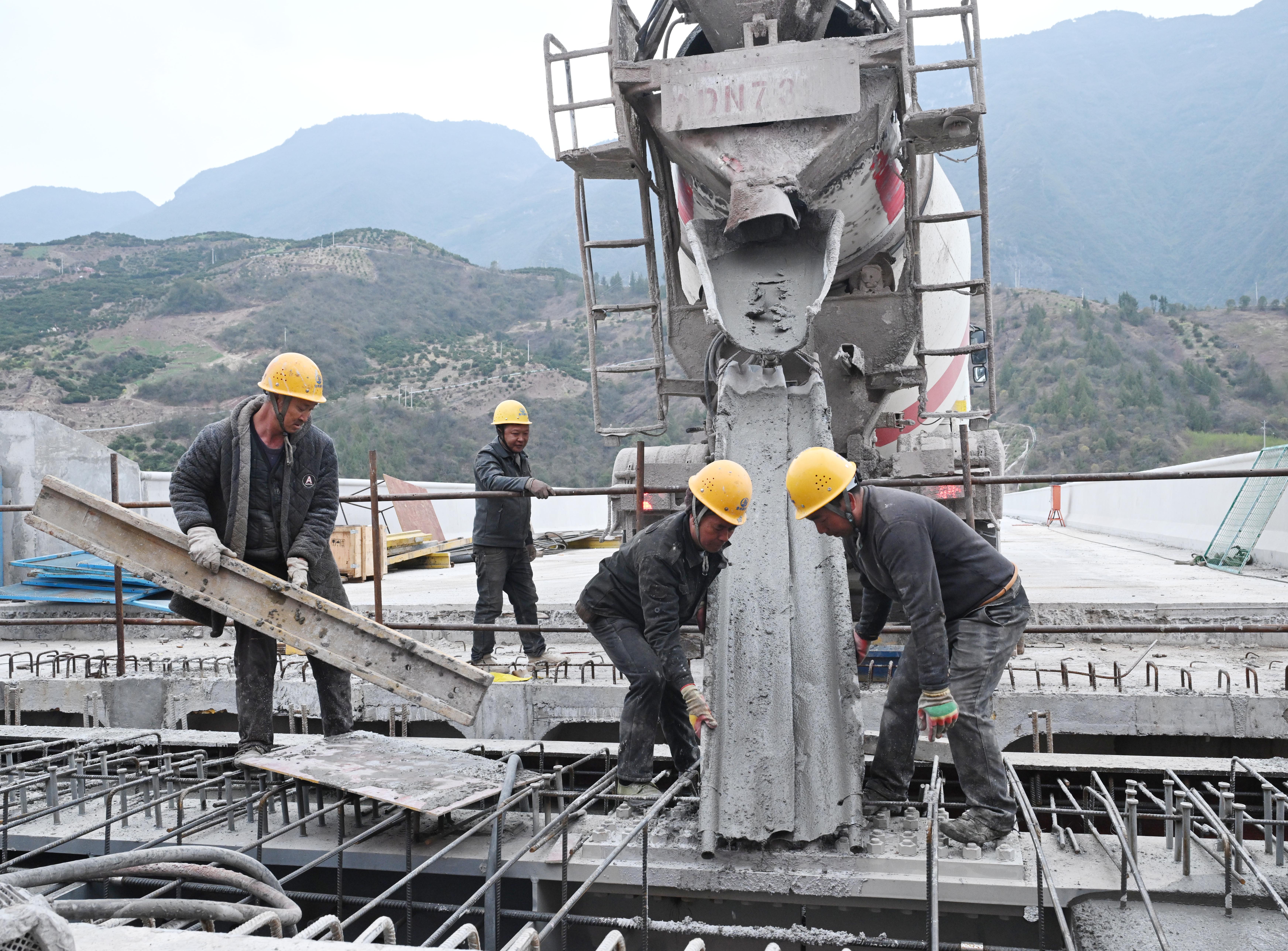 奉建高速大溪河特大桥即将合龙