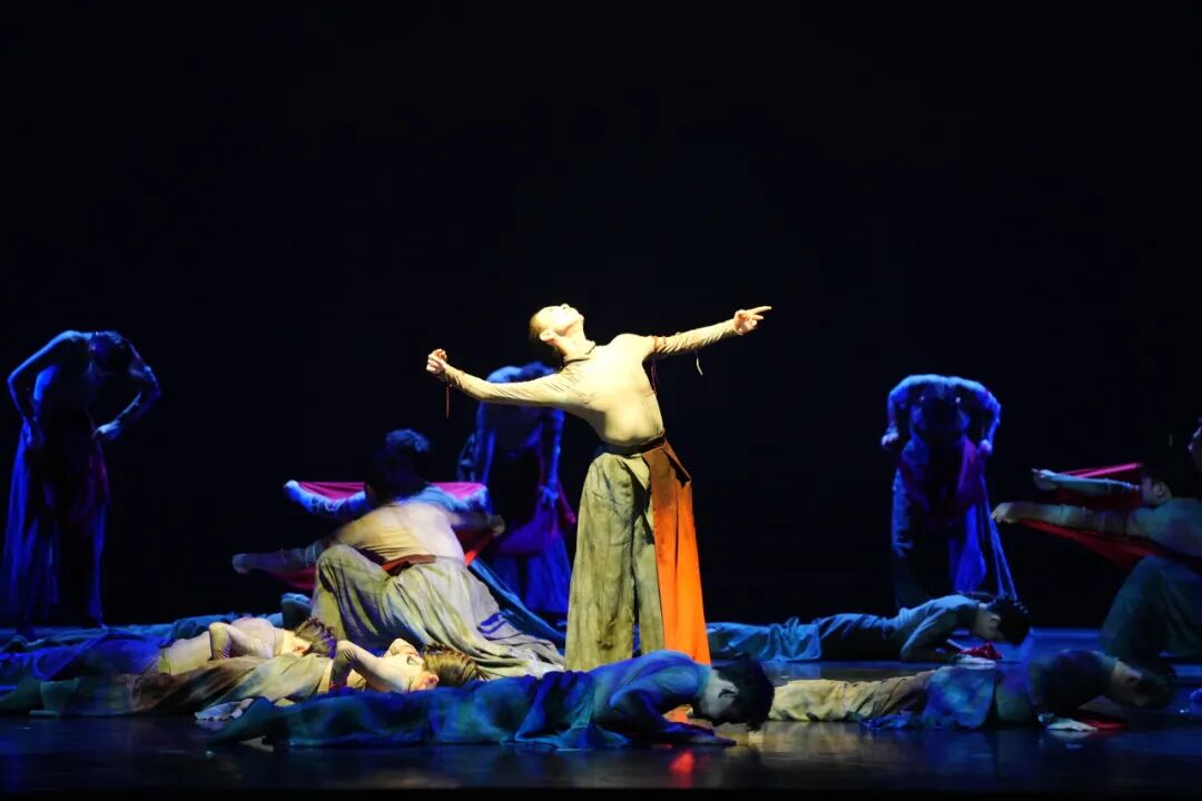 “百花绽放”映三秦 骏马奔腾迎新春 ——陕西省“百青”文艺家汇报演出暨文艺颁奖典礼成功举办