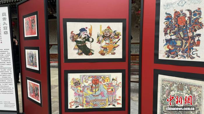 (新春走基层)太原大关帝庙年画展助力传统文化融入现代生活