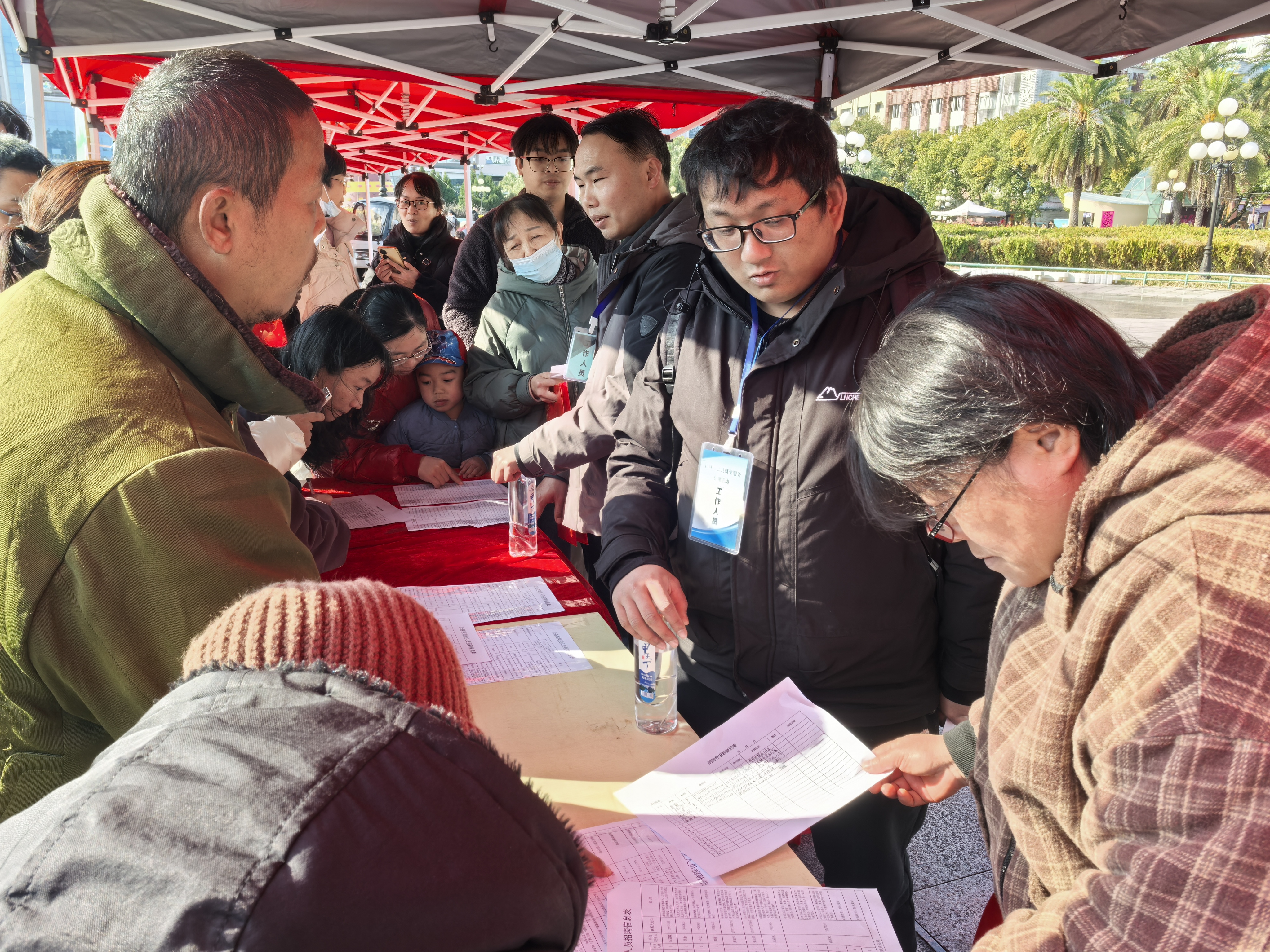 广西桂林市开展“春风行动”促就业