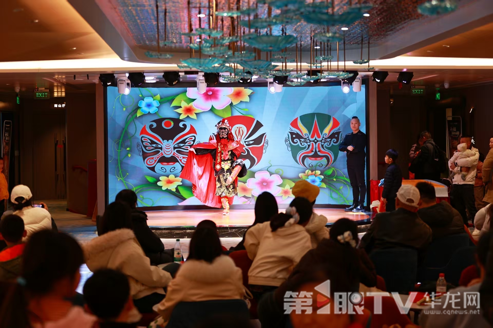 打造“移动江上剧场” 重庆“两江游”体验上新