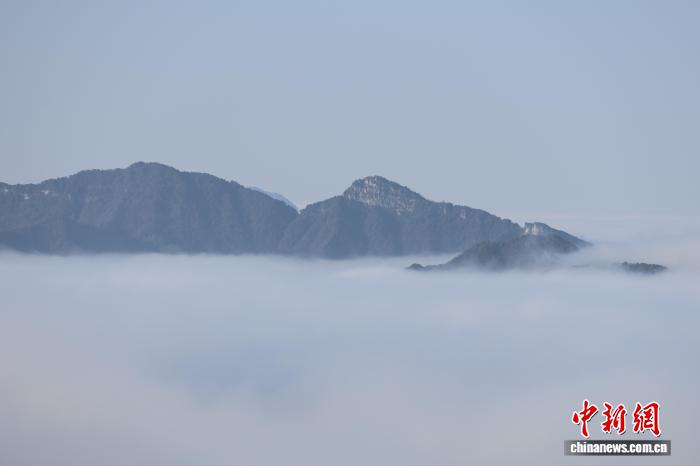 贵州六盘水：云海景观美如画