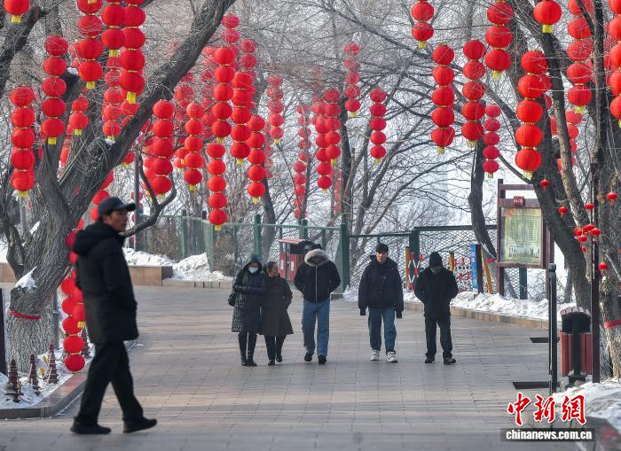 乌鲁木齐各大公园红红火火迎新春