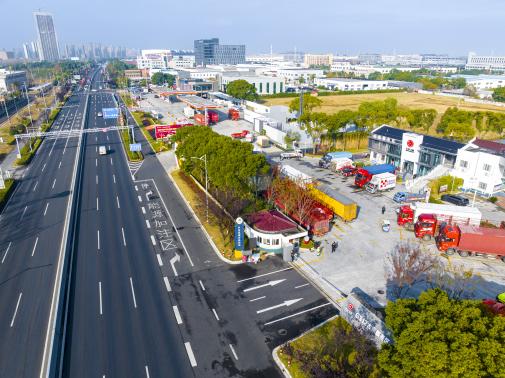 苏州普通国省道服务区打造货车司机“暖心家” 苏州普通国省道服务区打造货车司机“暖心家”