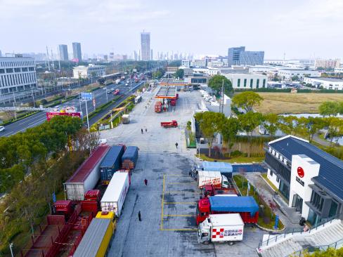 苏州普通国省道服务区打造货车司机“暖心家” 苏州普通国省道服务区打造货车司机“暖心家”