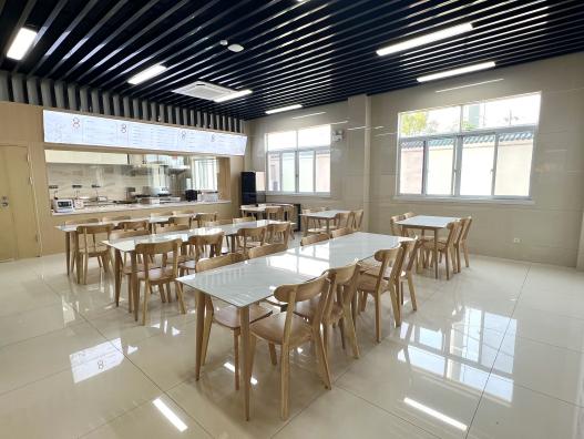 苏州普通国省道服务区打造货车司机“暖心家” 苏州普通国省道服务区打造货车司机“暖心家”