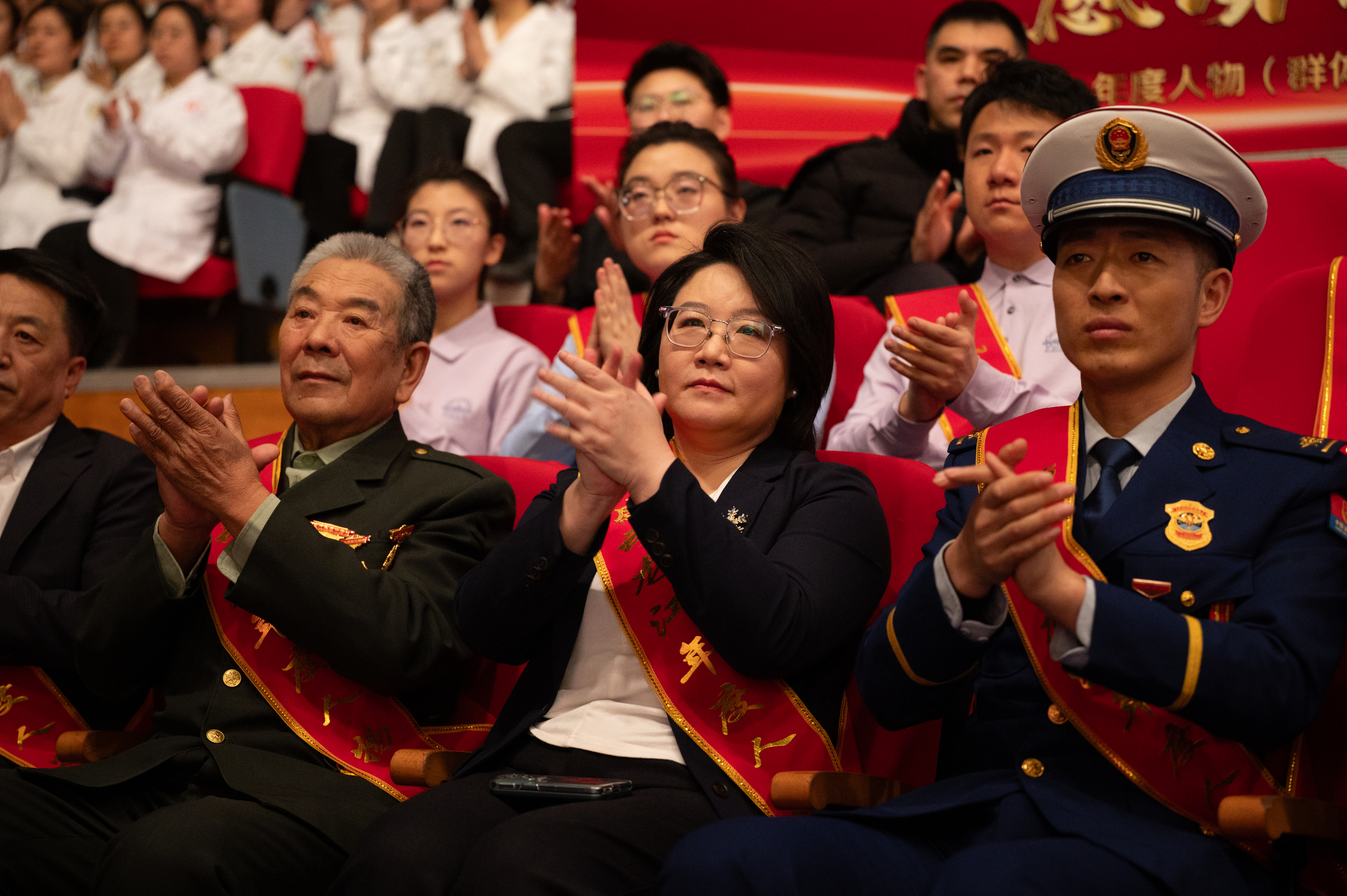 2025“感动龙江”年度人物(群体)揭晓 王岚出席并颁奖 2025“感动龙江”年度人物(群体)揭晓 王岚出席并颁奖