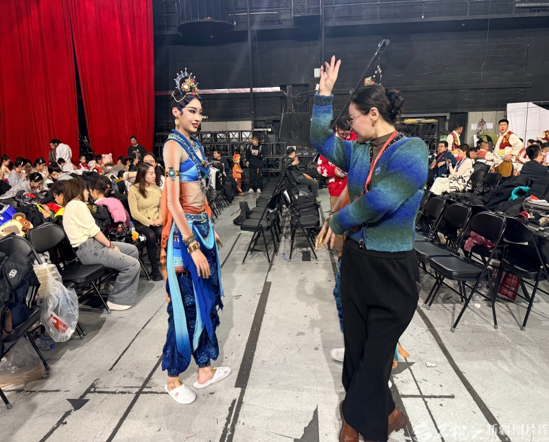 《丝路古韵》登上总台春晚 编导佟睿睿:这是对新疆舞台艺术创作实力的肯定 MEITU_20260216_215759771