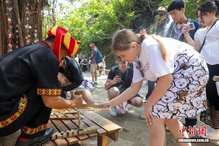 海南封关看变化:春节假日旅游“热力全开”