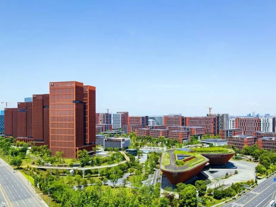 农历马年首个工作日,成都召开推进重点产业链高质量发展工作会议