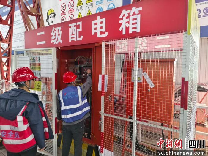 成都3条在建轨道交通线路刷新“进度条”