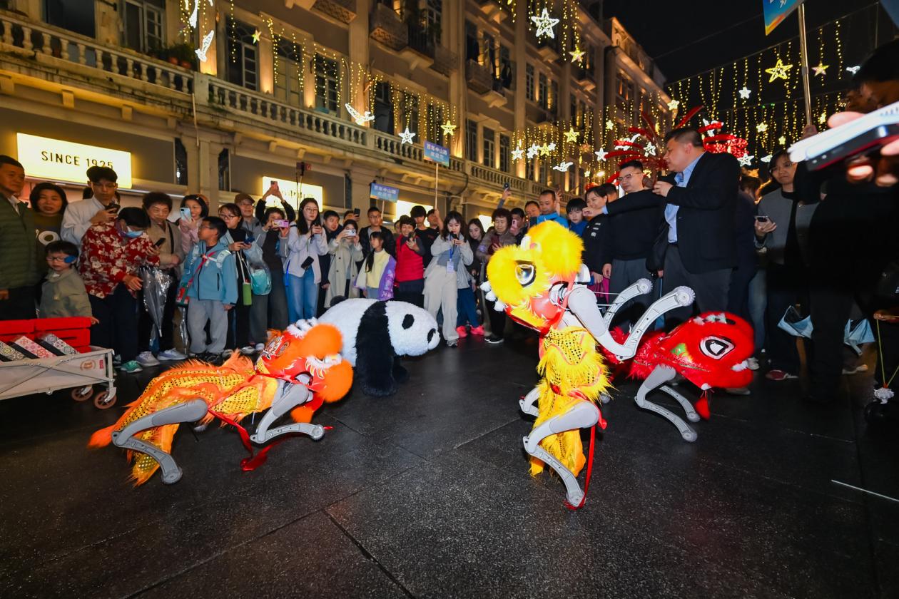 感知幸福中国行·光明见证｜福建厦门中山路：百年老街“活”起来 数智非遗火出圈