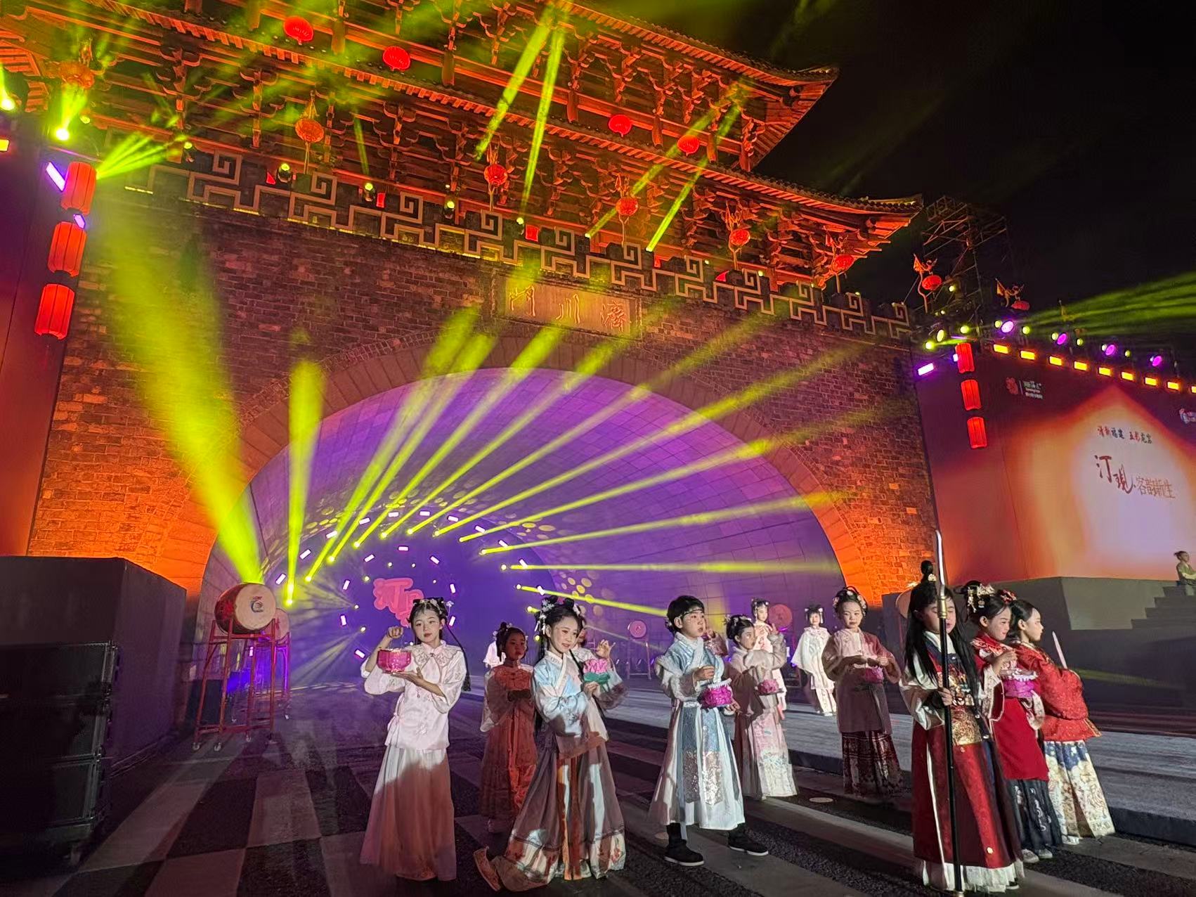 福建龙岩长汀：打造非遗奇妙夜，把客家千年文脉“唱”给你听