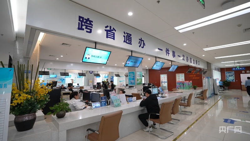 行稳致远开新局丨天山逐雪戈壁耕“云” 数字赋能智启“疆”来