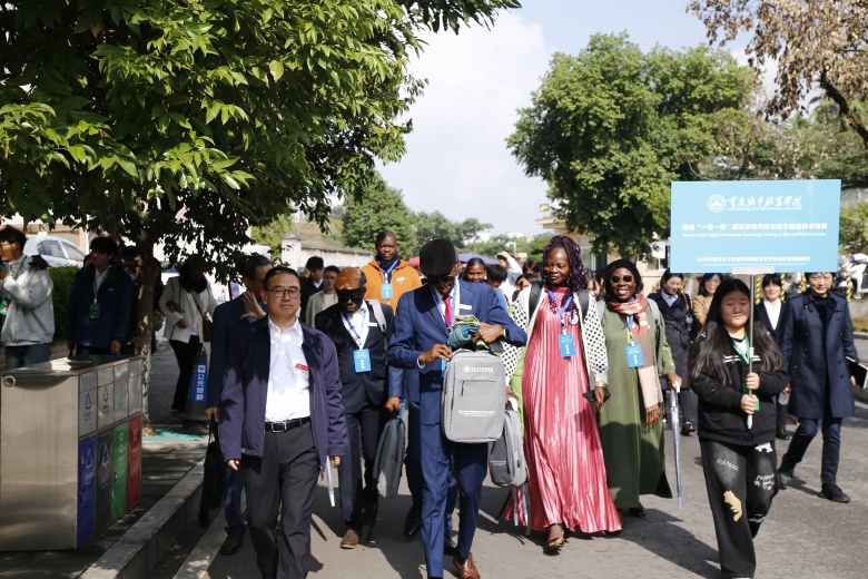 从重庆到非洲班吉：一堂跨越山海的“城市课堂”
