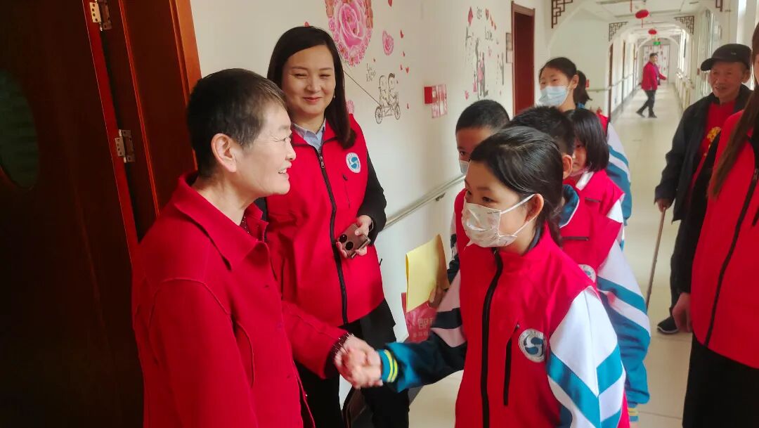 贯彻落实“健康第一”理念的东胜实践 社区1.jpg