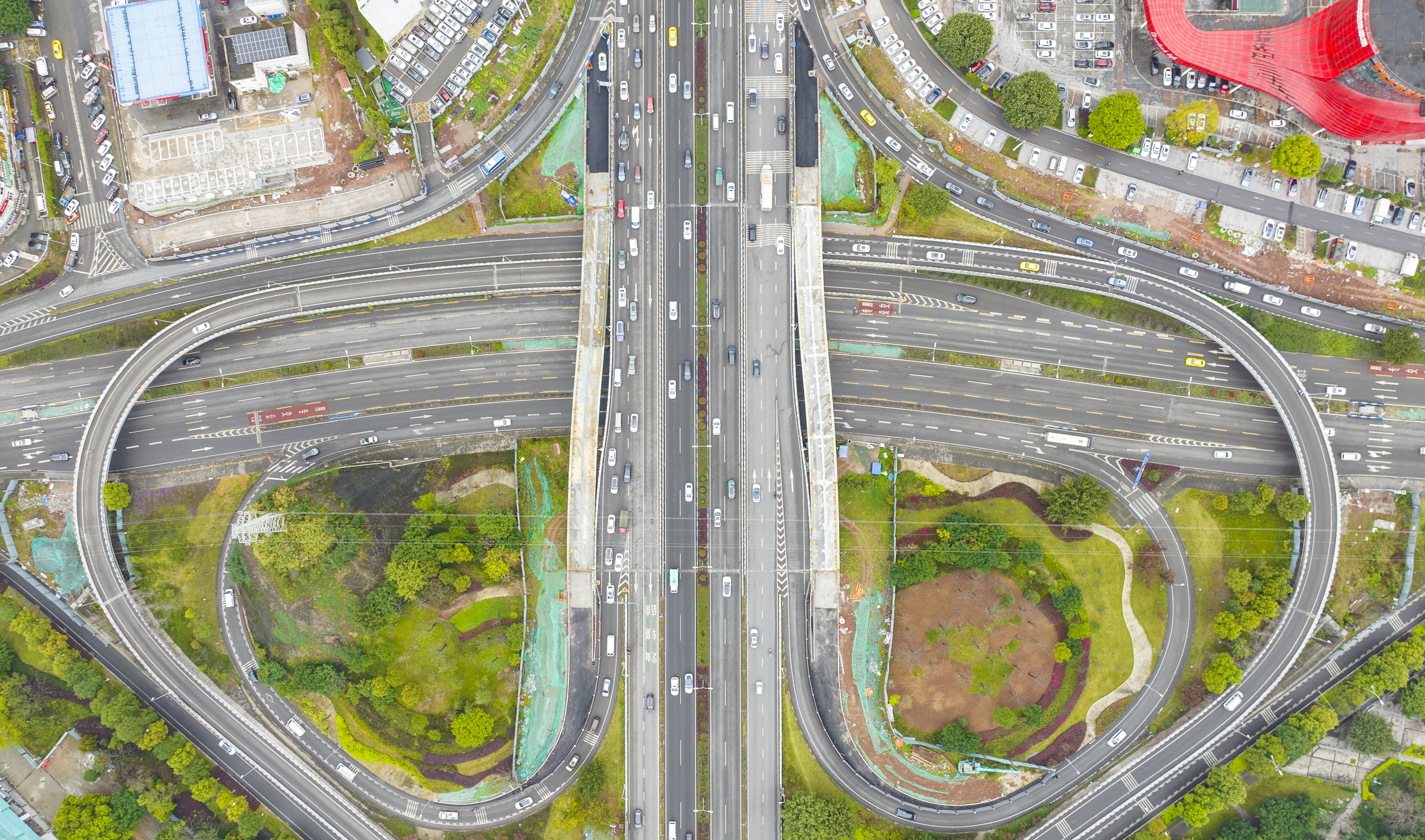 重庆两江新区：进度45% 三纵线柏树堡立交至北环立交改造项目加速施工