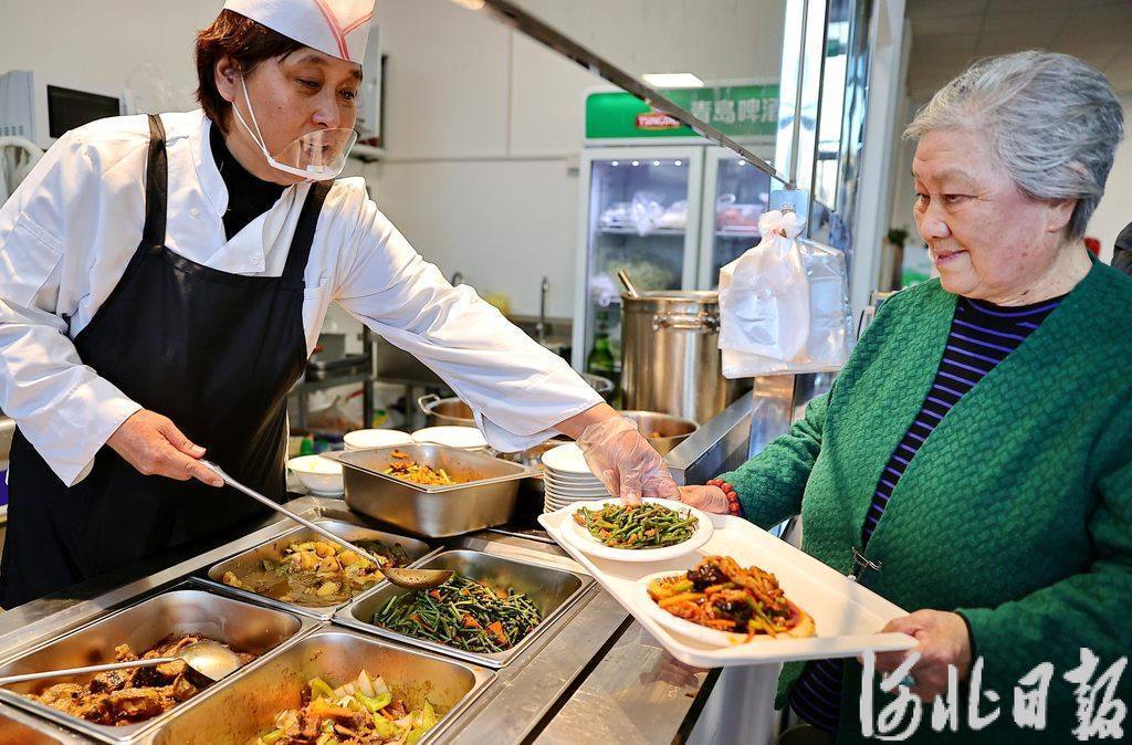 坚持民生为大,更大力度保障和改善民生 坚持民生为大,更大力度保障和改善民生