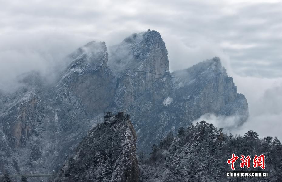 河南老界岭：春雪云海齐上线