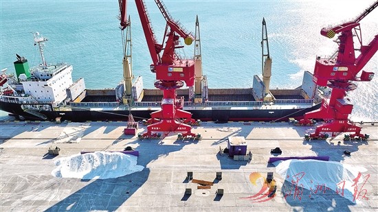 不负春光 搏浪立潮头 不负春光 搏浪立潮头