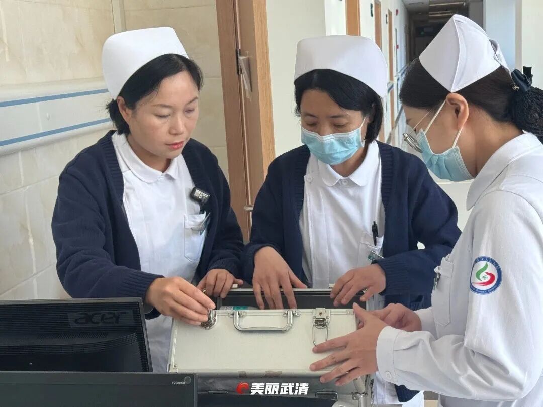 准备药品.JPG