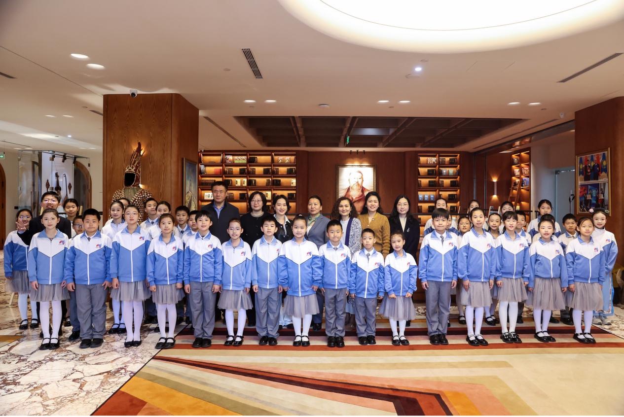 北京朝阳“小使者”走进哈萨克斯坦文化中心,开启青少年跨文化友谊之旅 北京朝阳“小使者”走进哈萨克斯坦文化中心,开启青少年跨文化友谊之旅