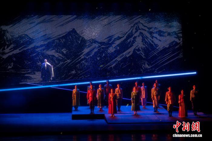 原创现代歌舞剧《天山问渠》亮相第四届新疆文化艺术节
