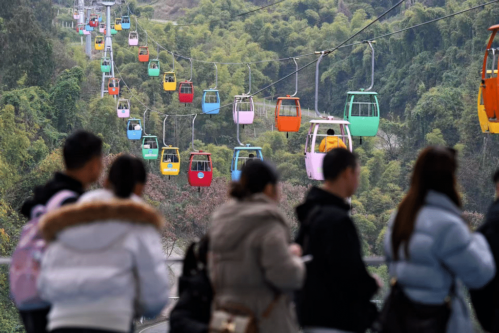 重庆首个春假来了 全市各景区惠民活动齐上线 重庆首个春假来了 全市各景区惠民活动齐上线