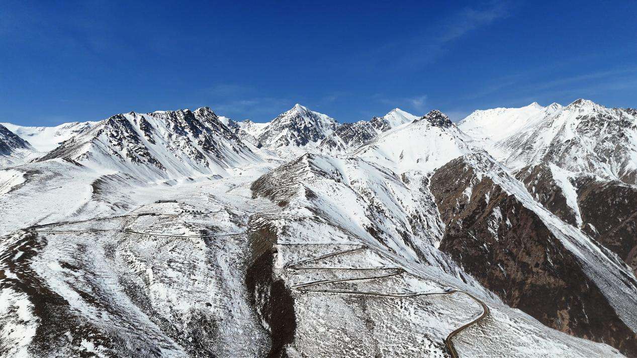 甘肃肃南:百车自驾穿越祁连山9号路 甘肃肃南:百车自驾穿越祁连山9号路