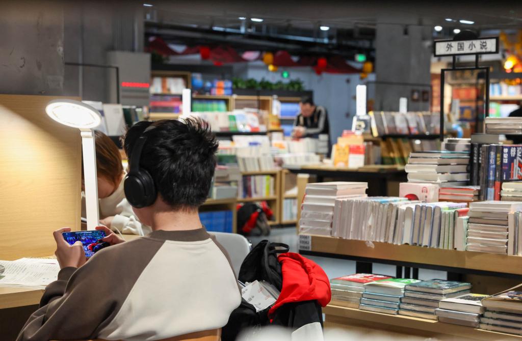 焦点丨莫让书香在数字时代 “缺席”