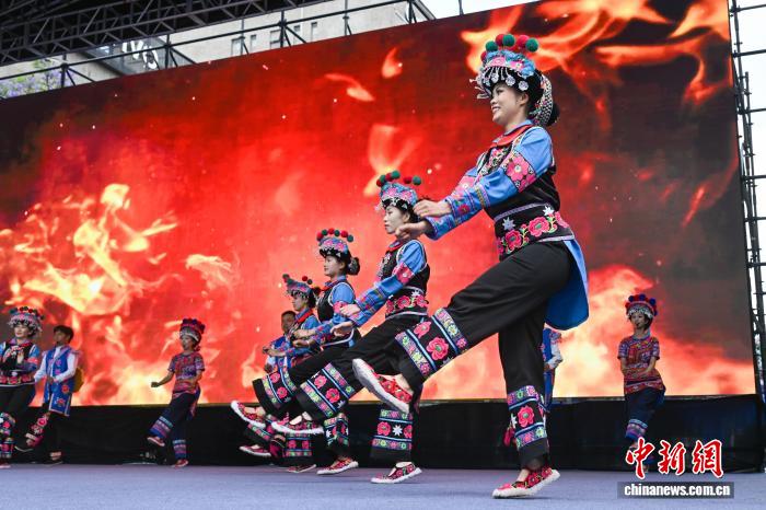 云南舞蹈大家跳暨2026年牟定三月会推介活动在昆明举行