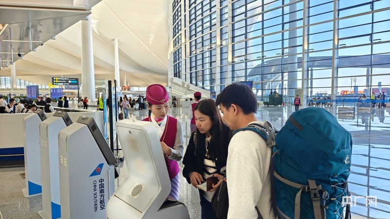 数读中国开局新活力丨28 个机场、693 条航线，新疆航空“振翅高飞”激活区域发展新动能