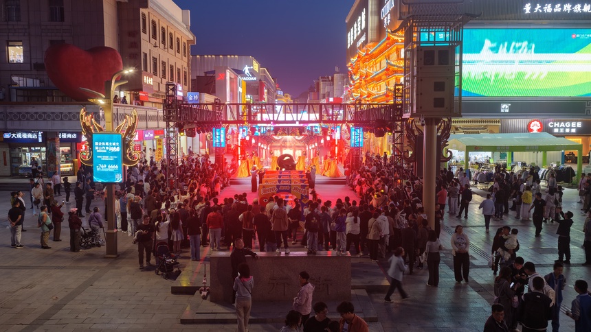 宁夏兴庆区五一“潮”玩步行街活动启幕 宁夏兴庆区五一“潮”玩步行街活动启幕