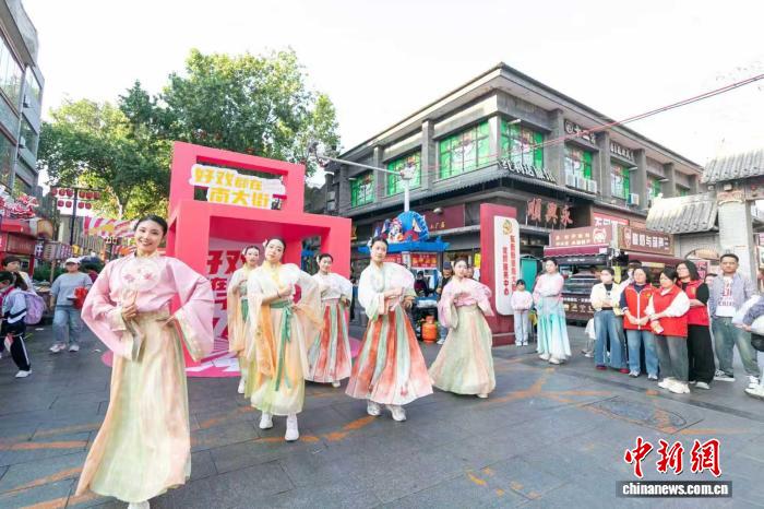 山西晋城:千年老街焕新彩 文旅盛宴醉游人