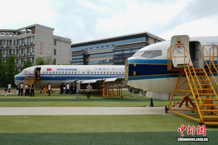 河南南阳大型修飞机现场:多元实训场景助力航空技能培养 河南南阳大型修飞机现场:多元实训场景助力航空技能培养