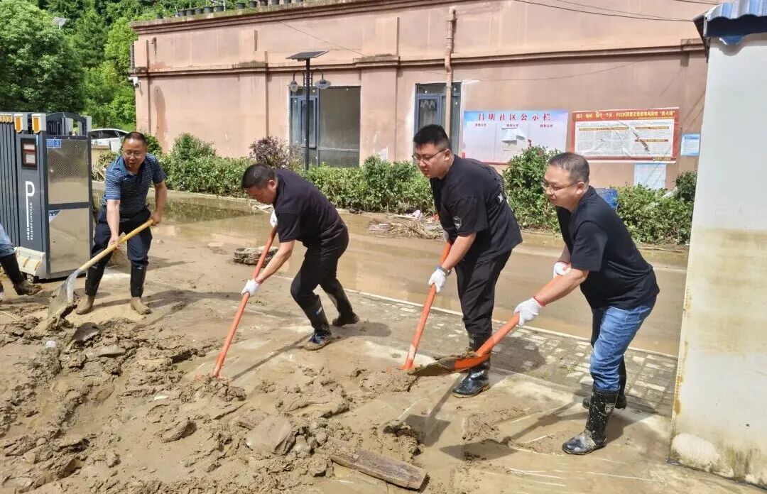 黔南:万众一心战汛情 昼夜奋战保民生 图片