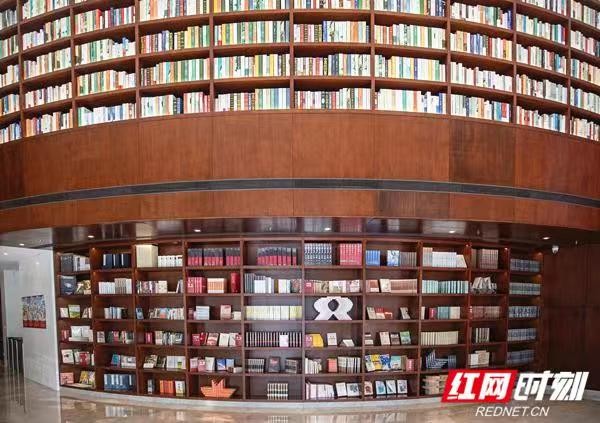 十八载蝉联“30强”,中南传媒的“新大脑”与“老灵魂” 微信图片_2026-05-21_203951_119.jpg