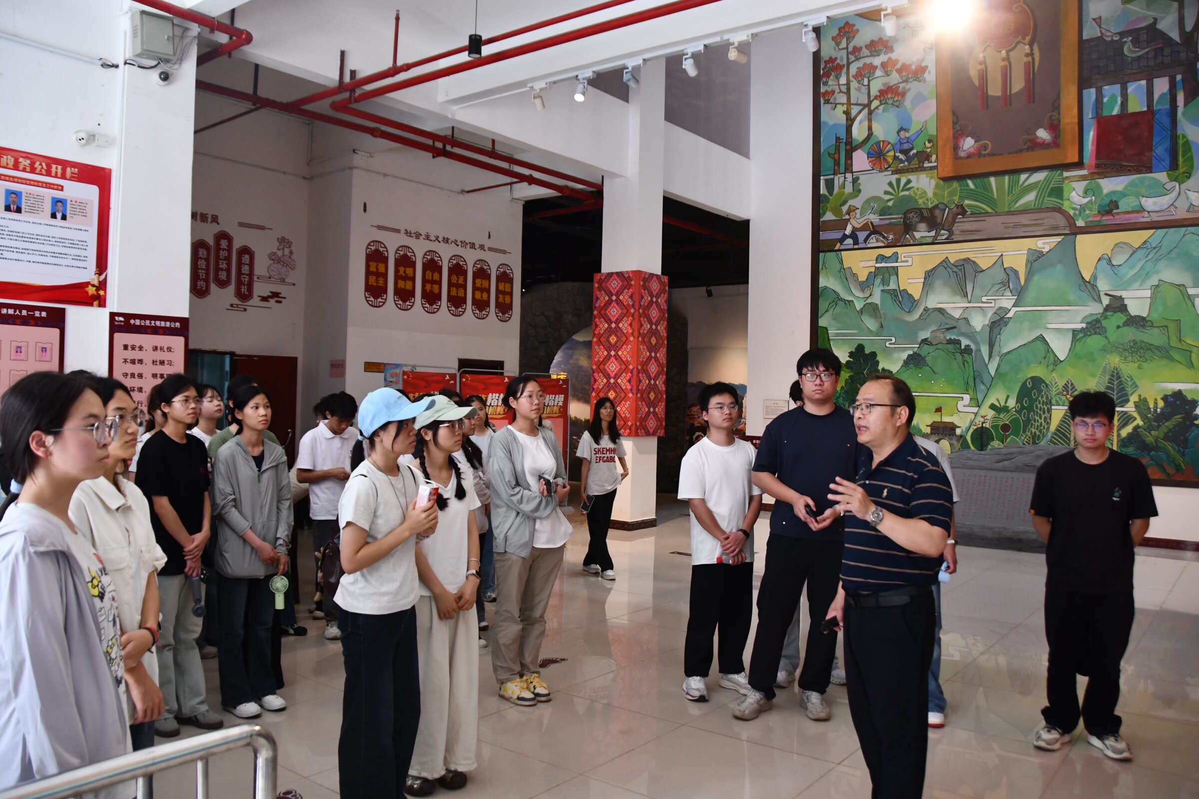 百色学院:沉浸式红色研学厚植青年学子家国情怀 百色学院:沉浸式红色研学厚植青年学子家国情怀