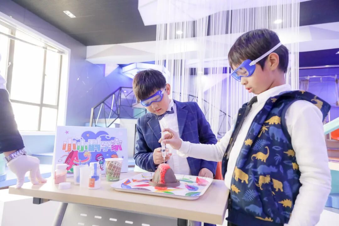 小明逛校园|静安区教育局局长邱中宁：让教育激发每个人的生命活力