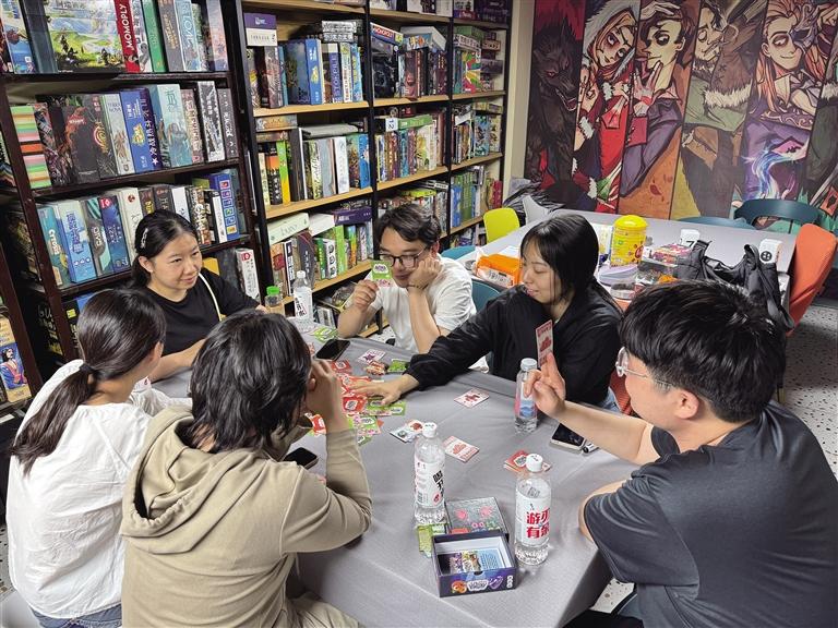 甘肃兰州：潮流业态兴起 青年文化“破圈”