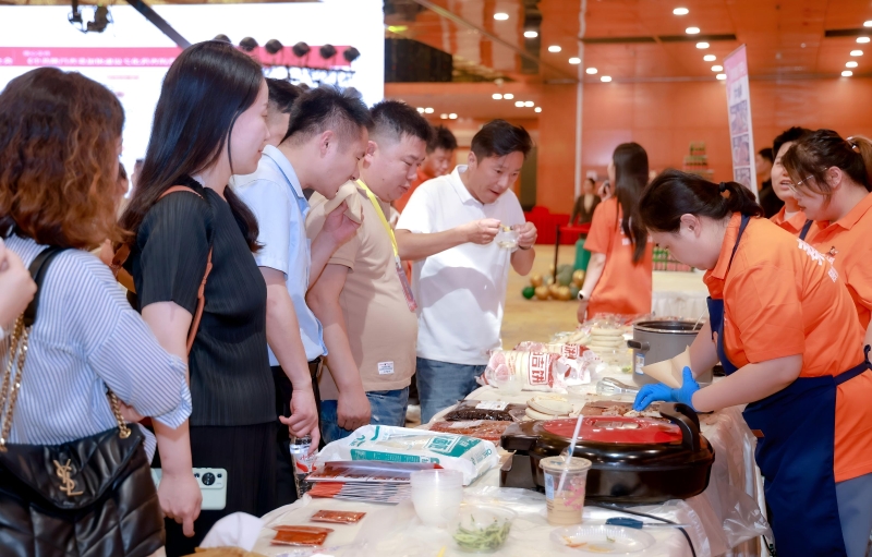 “千年陕菜·碳水之都”“新三秦套餐”在西安发布 20陕西特色美食品鉴(1)