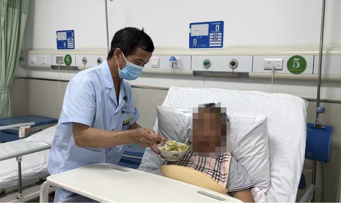 江苏仪征市卫健委：探索“护工共享”新模式 破解基层就医陪护难题