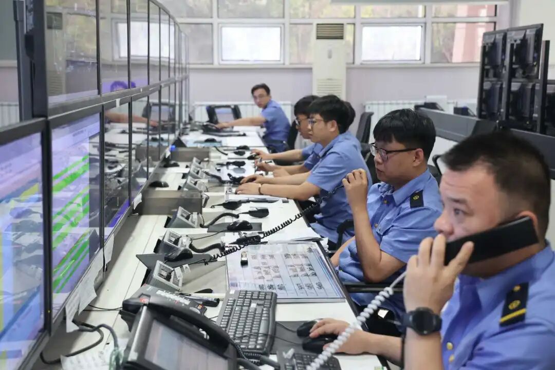 阿拉山口铁路口岸今年通行中欧中亚班列突破4000列