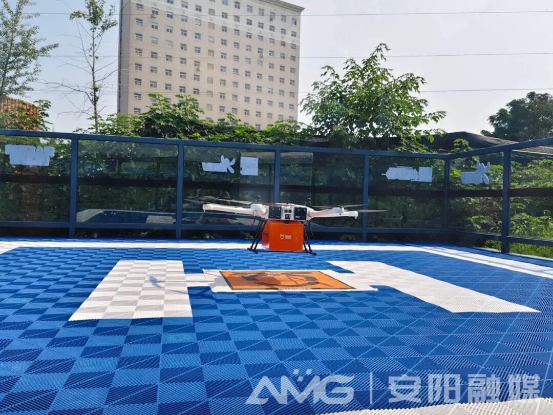 河南安阳市首条高校无人机外卖航线开通
