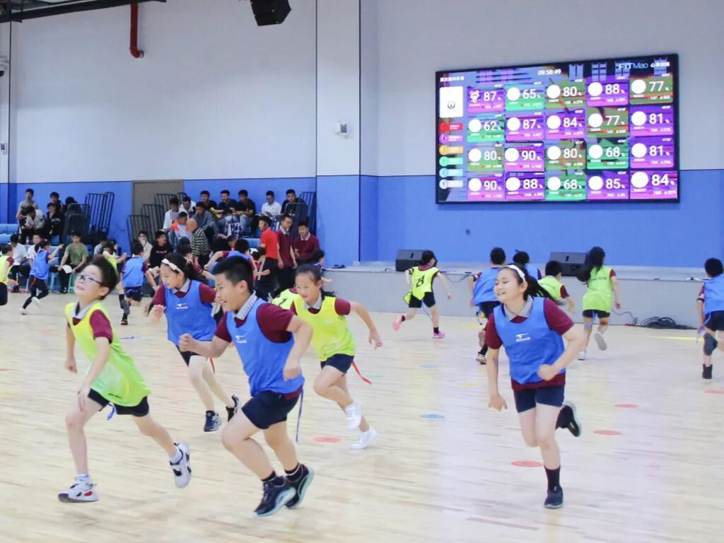 以数智为翼,以协同为桨 重庆高新区全方位护航青少年健康成长丨健康第一 重庆教育在行动 智慧体育赋能课堂教学