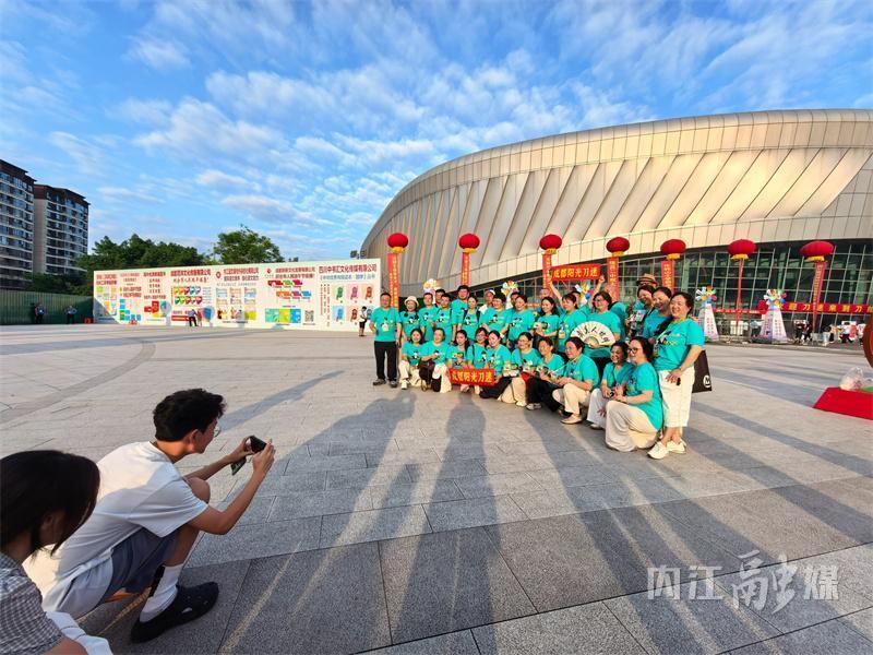 跨越三千公里的刀郎“双故乡”奔赴