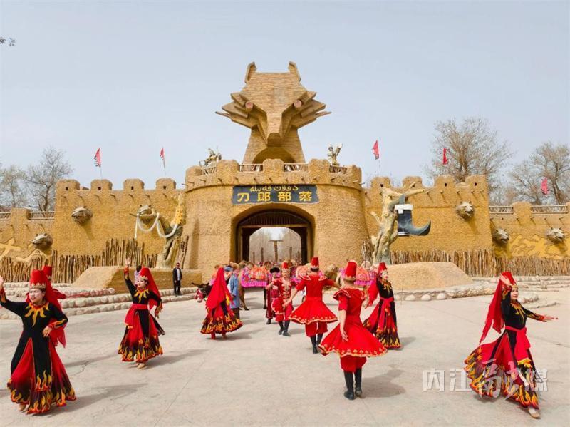 跨越三千公里的刀郎“双故乡”奔赴